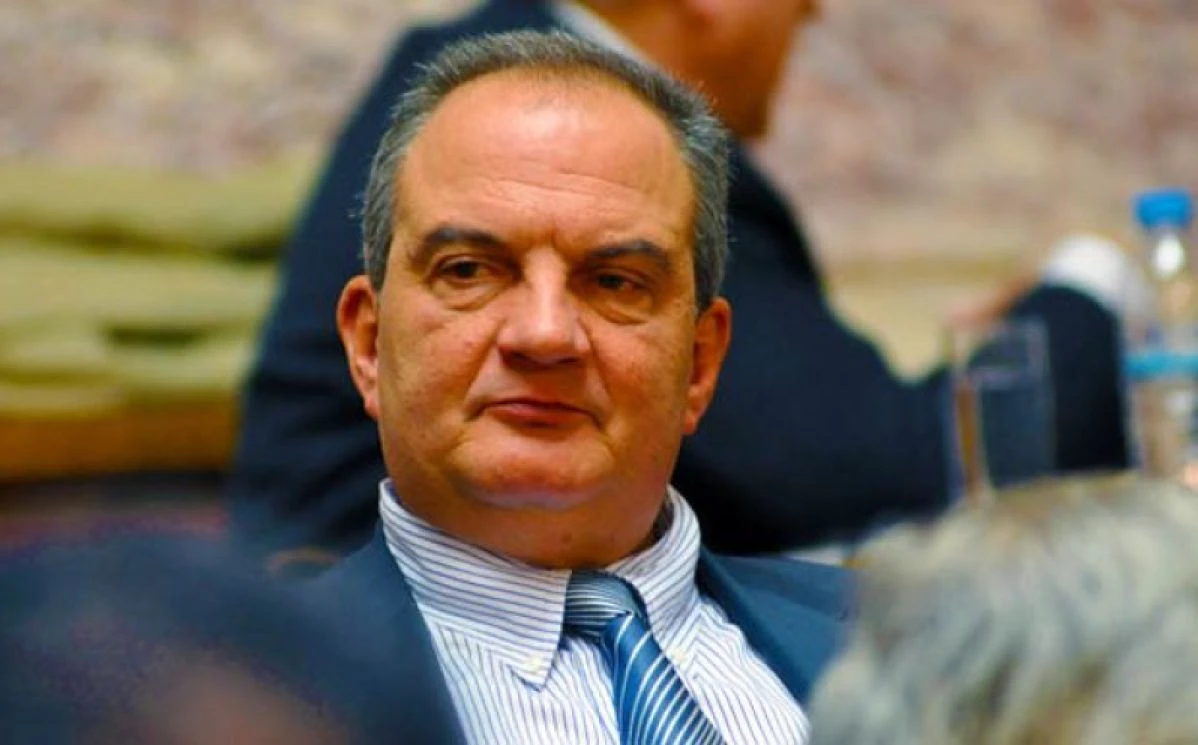 Στήριξη Καραμανλή σε Μητσοτάκη με δήλωση on camera -Απάντηση και στα σενάρια περί «υπόγειων διαδρομών»